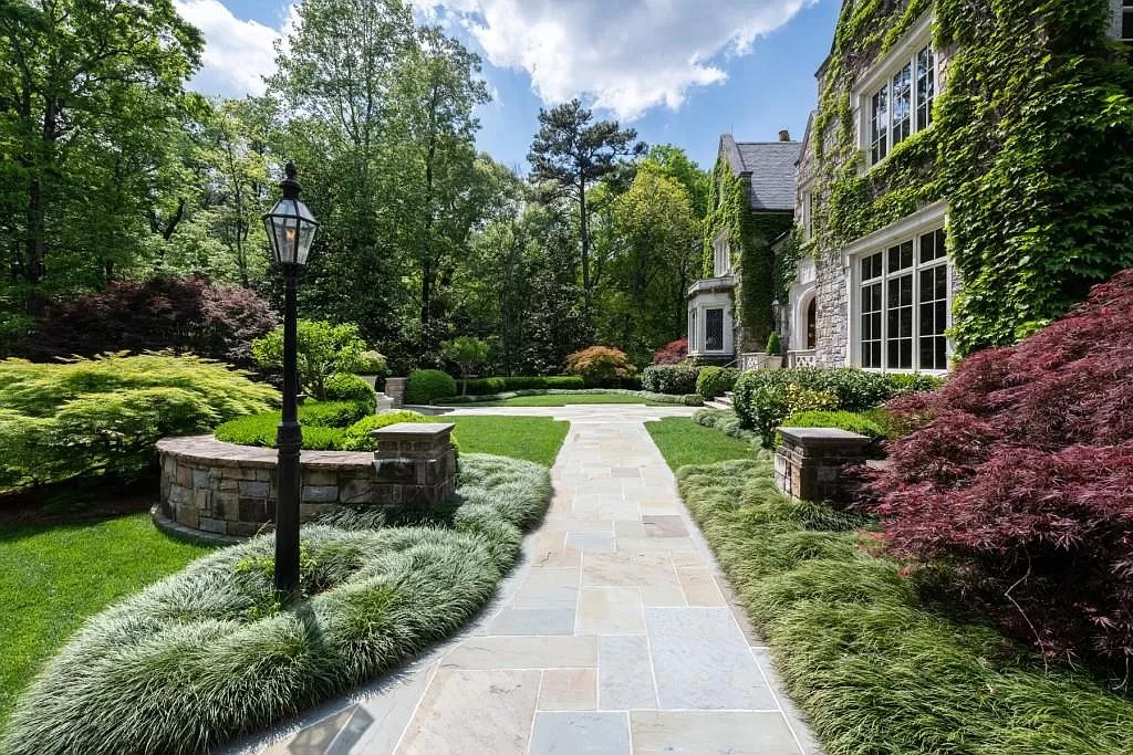 This $6,900,000 English Manor Touches the Hearts of Georgia Real Estate Lovers