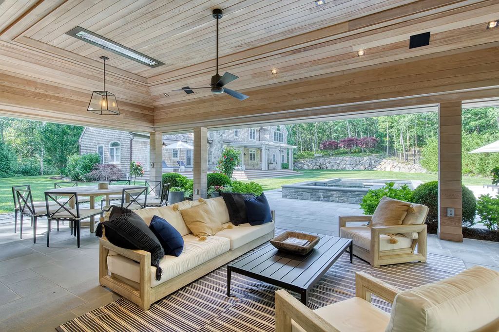  Comfortable serene house in New York offers amazing privacy asking for $4,850,000