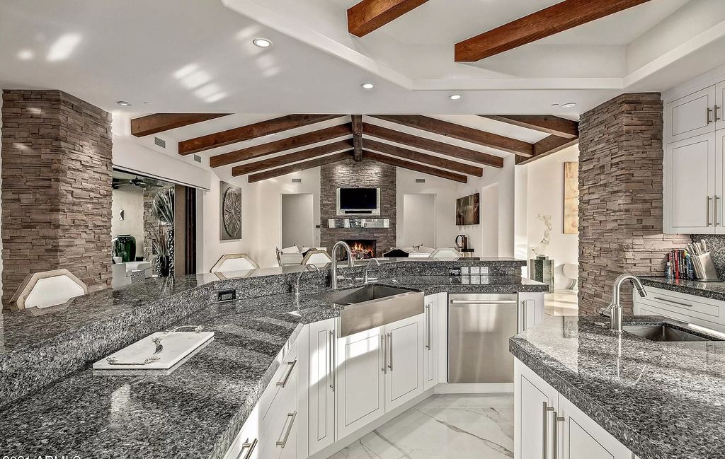  Incredible remodeled home in Arizona using modern finishes and technology sells for $3,999,000