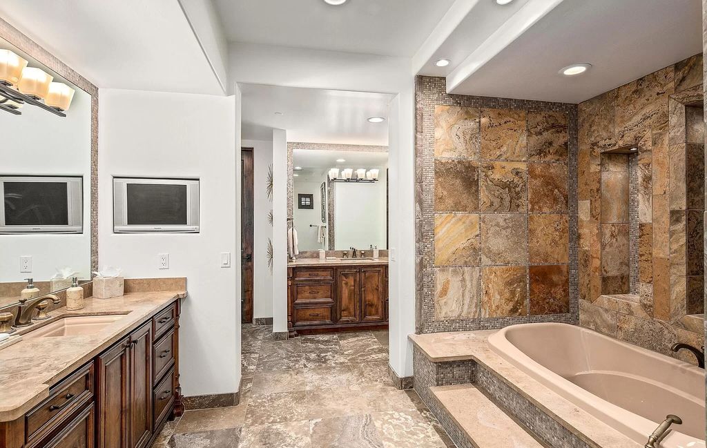  Incredible remodeled home in Arizona using modern finishes and technology sells for $3,999,000