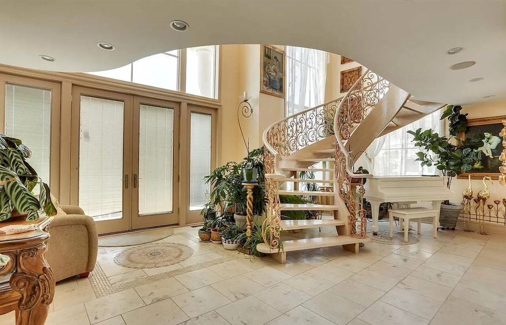 New Jersey Lovely Beige Home Just a Couple of Steps to the Ocean Offered at $3,700,000