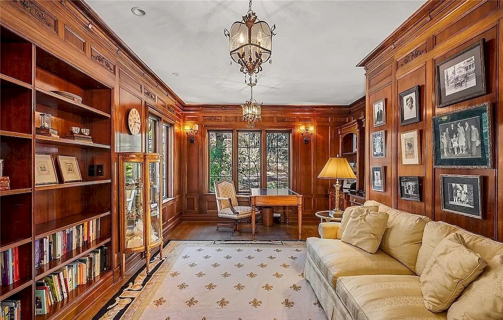 5495000-Georgian-Colonial-House-in-Seattle-Where-Past-Present-Meet-Harmoniously-11