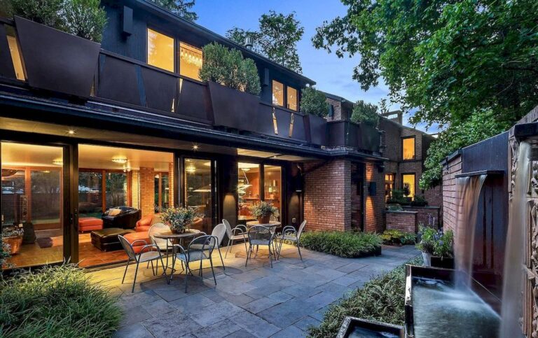 New Jersey Contemporary House of Glass Walls and Earth-tone Bricks on Market for $5,350,000