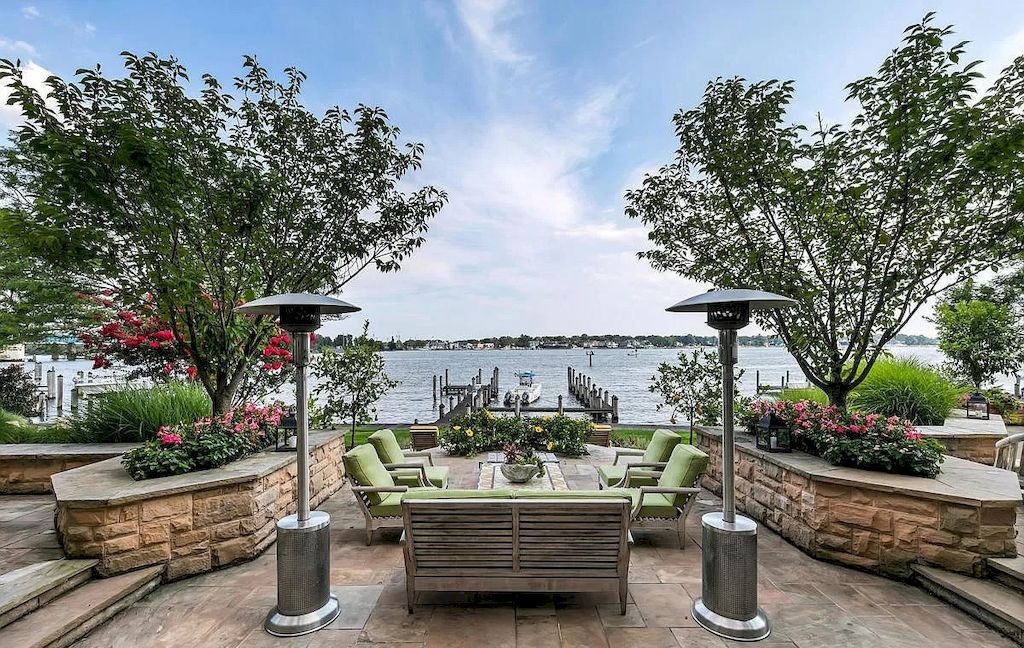 This $8,900,000 Estate is an Effortless Beauty by the Manasquan River, New Jersey