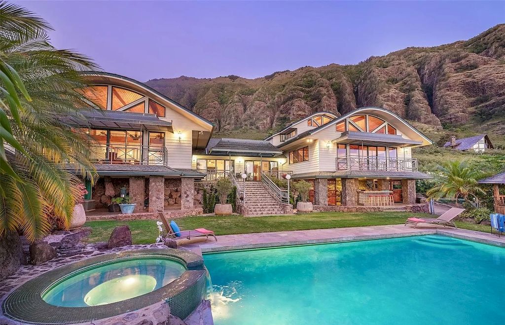 The House of Hawaii's Gorgeous Ocean and Verdant Mountain Views Hits Market for $3,500,000