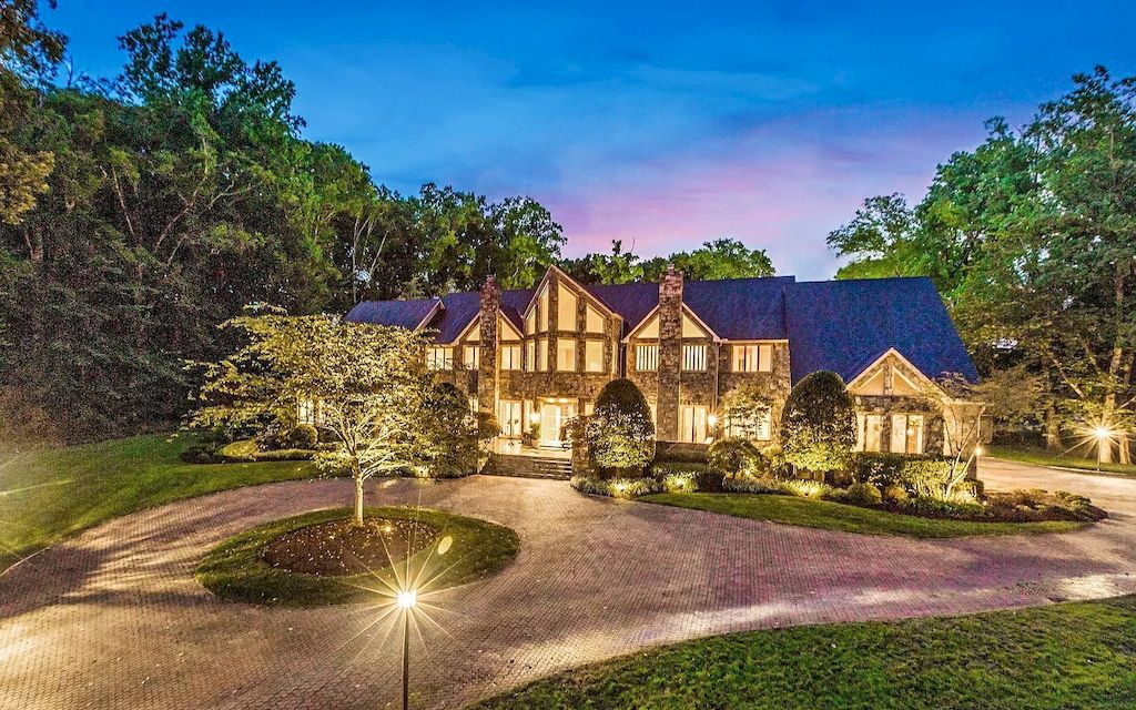 Enjoying the Grandeur from Every Angle of this Stone-and-glass Facade Residence in Maryland Listed for $4,250,000