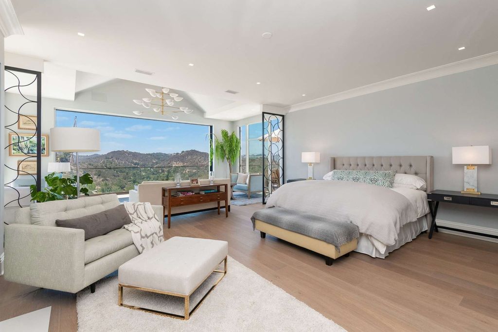 The newly built Home in Los Angeles is a one of a kind estate showcases exquisite high end details with every turn now available for sale. This home located at 1260 Bel Air Rd, Los Angeles, California