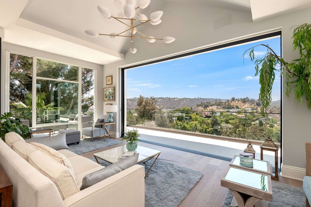 The newly built Home in Los Angeles is a one of a kind estate showcases exquisite high end details with every turn now available for sale. This home located at 1260 Bel Air Rd, Los Angeles, California