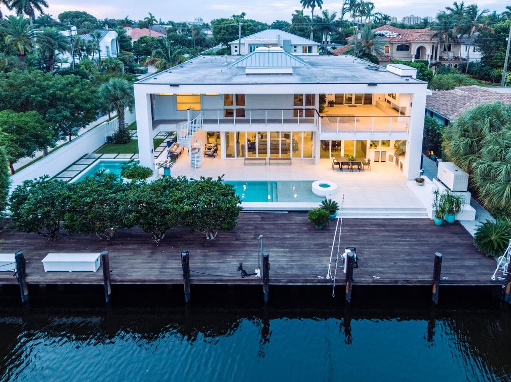 An-Exquisite-Contemporary-Waterfront-Home-in-Fort-Lauderdale-Asking-for-6999000-1