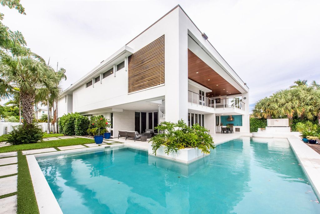 An-Exquisite-Contemporary-Waterfront-Home-in-Fort-Lauderdale-Asking-for-6999000-18