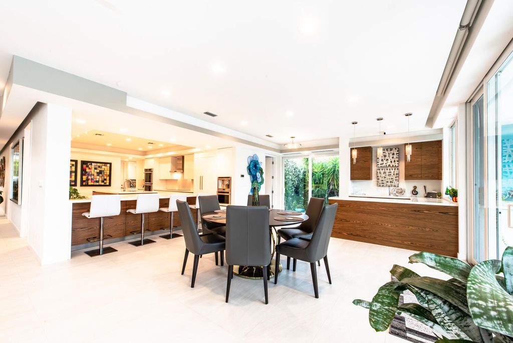 An-Exquisite-Contemporary-Waterfront-Home-in-Fort-Lauderdale-Asking-for-6999000-32