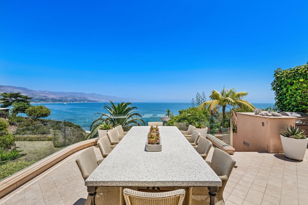 An-Iconic-Estate-in-Malibu-with-Magnificent-Setting-returns-Market-for-650000006-16