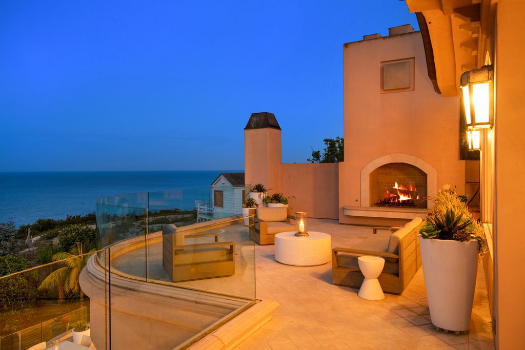 An-Iconic-Estate-in-Malibu-with-Magnificent-Setting-returns-Market-for-650000006-18