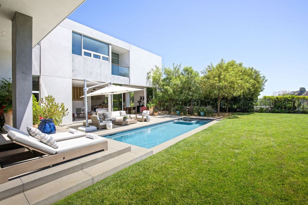 An-Organic-Modern-Architectural-Home-in-Beverly-Hills-on-Market-for-7800000-24