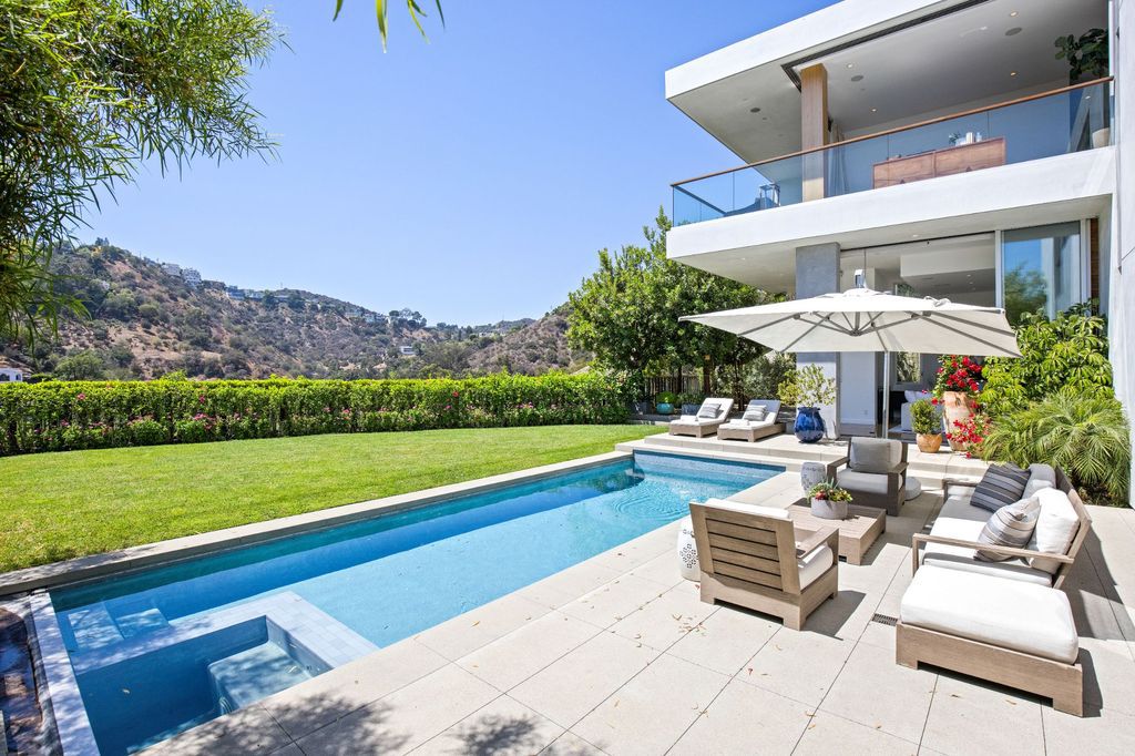 An-Organic-Modern-Architectural-Home-in-Beverly-Hills-on-Market-for-7800000-25