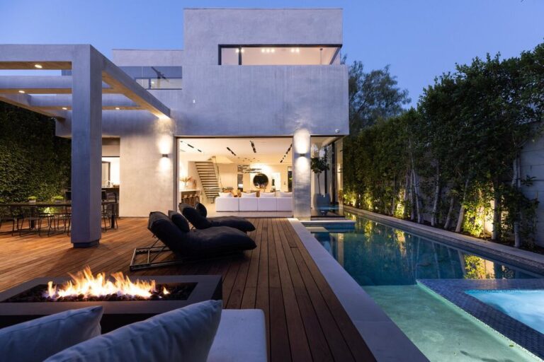 An Ultimate Modern Home for Entertaining in Los Angeles asking $4,995,000