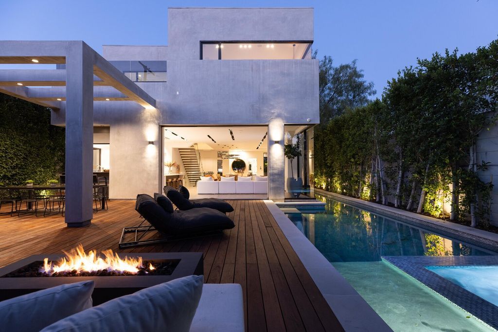 An-Ultimate-Modern-Home-for-Entertaining-in-Los-Angeles-asking-4995000-3