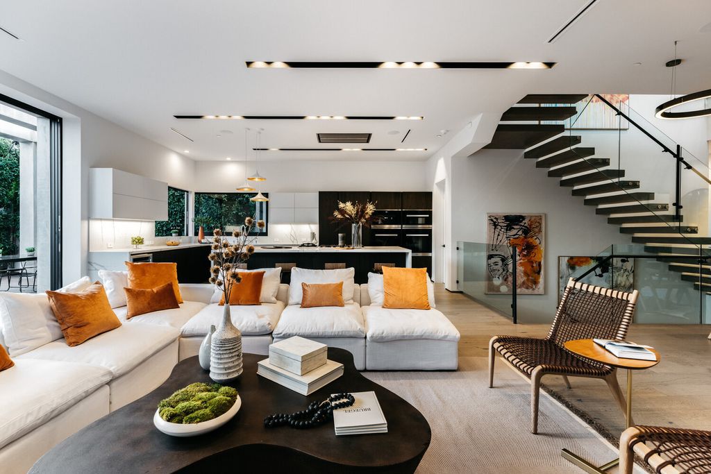 The Home in Los Angeles is an ultimate modern estate for entertaining and relaxation in prime Beverly Grove now available for sale. This home located at 609 N Edinburgh Ave, Los Angeles, California;