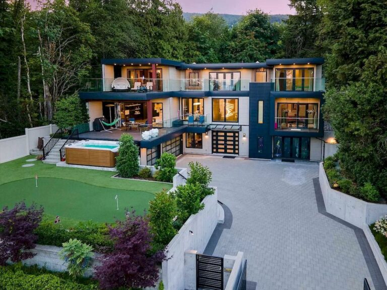 Brilliantly Designed Contemporary Home in West Vancouver Sells for C$7,980,000
