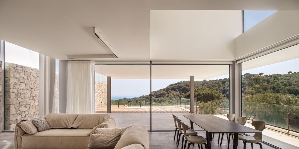 Casa VN creates Harmony of Modern and Ancient style by Guillem Carrera