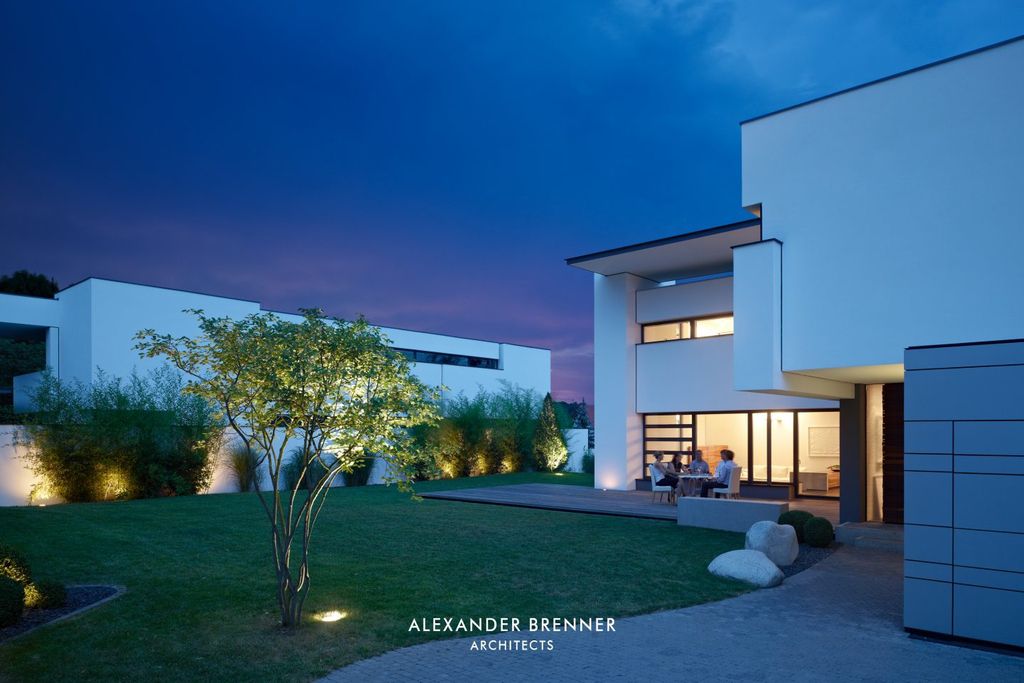 Con & Vent House, Stunning Large Home by Alexander Brenner Architects