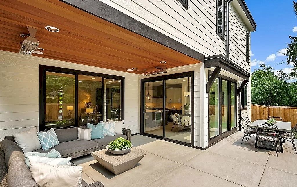 Defining-Effortless-Living-This-Modern-Home-in-Washington-Hits-the-Market-for-4000000-1