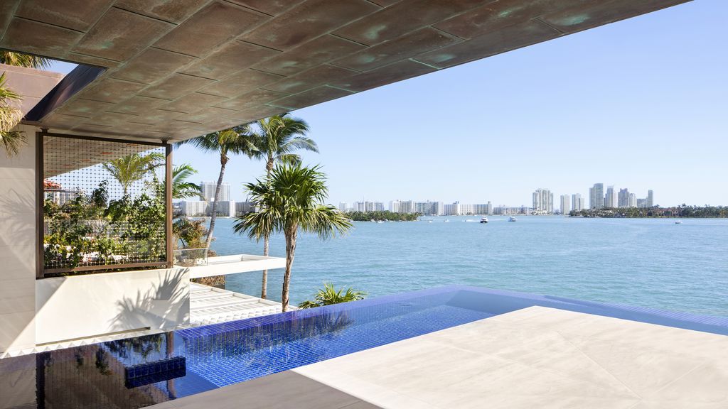 Dilido-House-a-Picturesque-House-Brings-Sophistication-to-Miamis-Coast-15