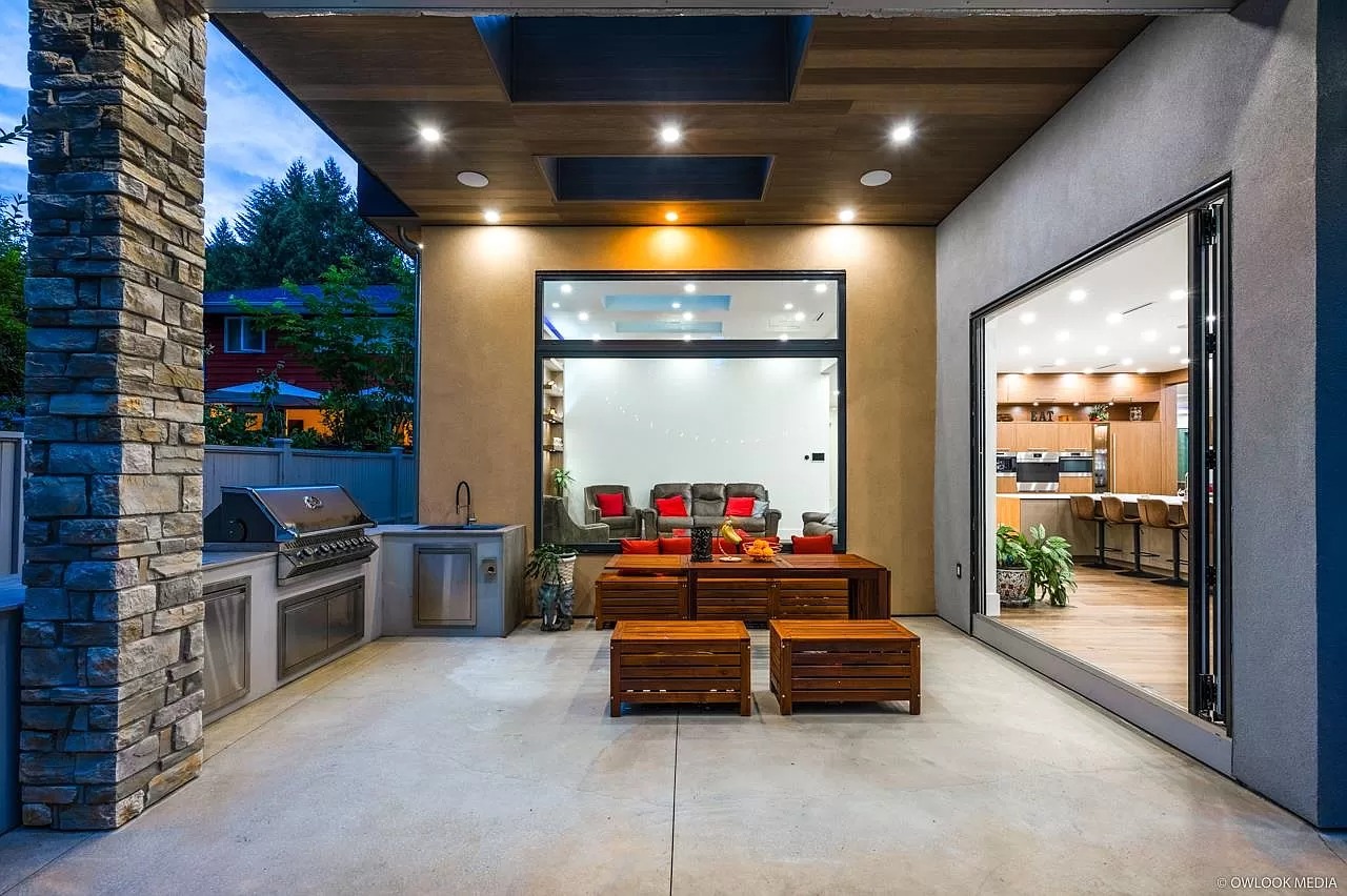 Featuring-Open-Concept-Living-This-C5898000-Edgemont-Estate-Home-is-a-truly-Paradise-27
