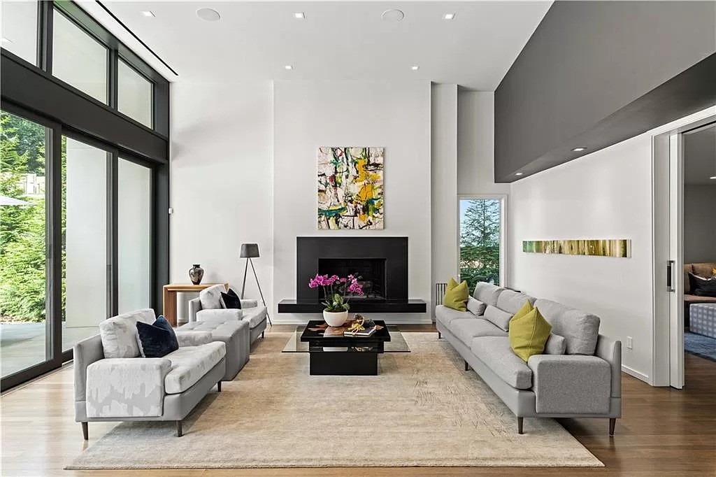 The Extraordinary Modern Residence in Atlanta is a dream home now available for sale. This home is located at 1085 Ferncliff Rd NE, Atlanta, Georgia