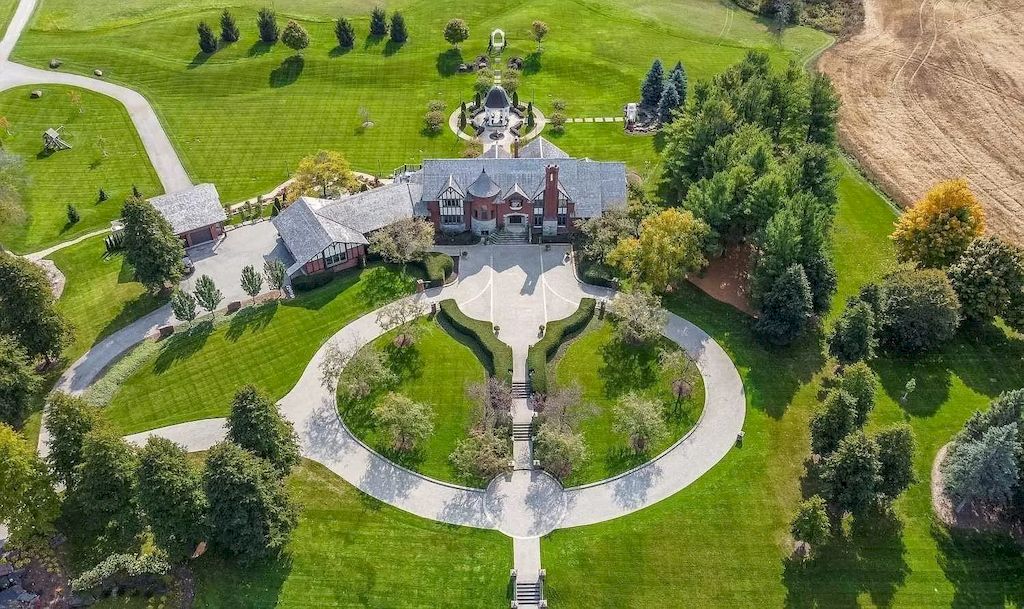 For-C14988800-One-Of-A-Kind-Opportunity-To-Own-Pure-Paradise-Palatial-Mansion-in-Ontario-18