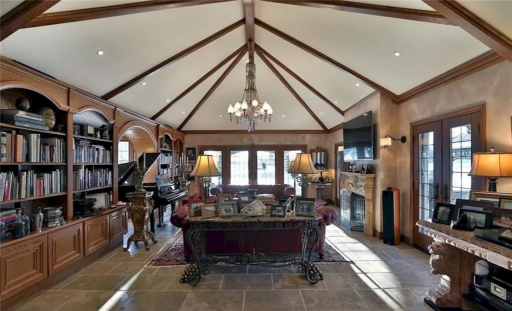 The Iconic Landmark Castle in Ontario has lovingly evolved into a masterpiece for 45 years now available for sale. This home is located at 3870 Tintern Rd, Lincoln, ON L0R 2C0, Canada