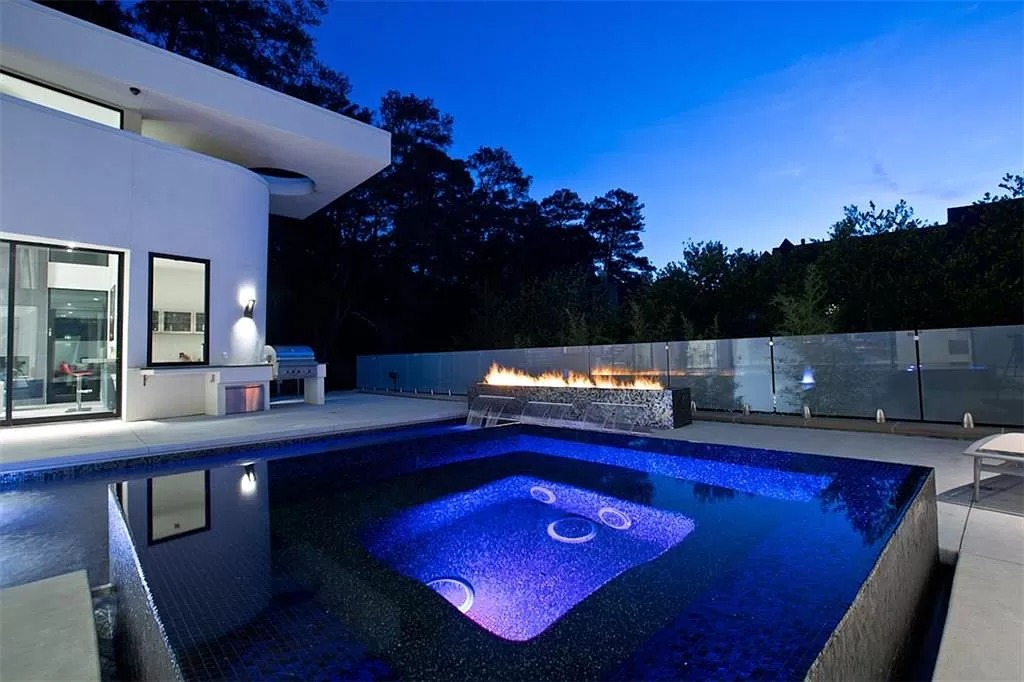 The Iconic Modern House in Atlanta is a one-of-a-kind home now available for sale. This home is located at 937 Berkshire Rd NE, Atlanta, Georgia