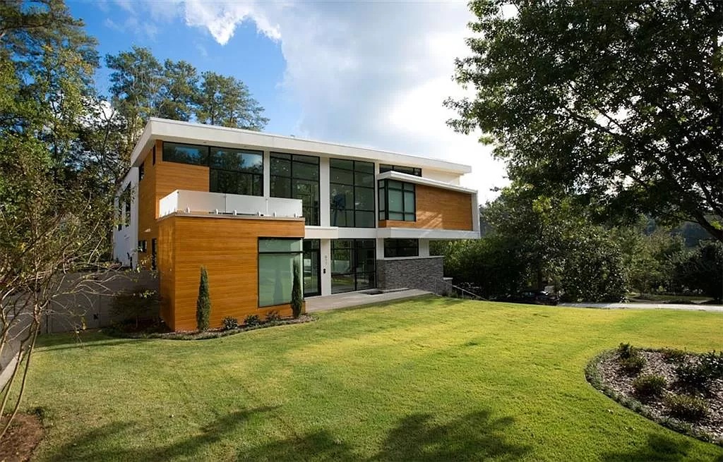 The Iconic Modern House in Atlanta is a one-of-a-kind home now available for sale. This home is located at 937 Berkshire Rd NE, Atlanta, Georgia