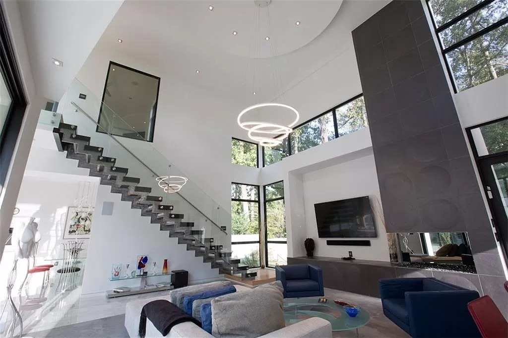 The Iconic Modern House in Atlanta is a one-of-a-kind home now available for sale. This home is located at 937 Berkshire Rd NE, Atlanta, Georgia