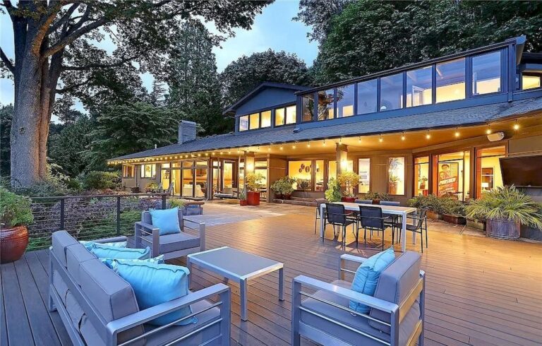 Like Urban Oasis with Spectacular Mountain Views, House in Seattle Listing at $3,475,000