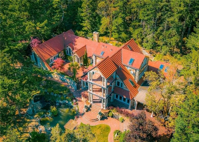 Secluded Waterfront Stone Mansion in Washington Sells for $4,389,500