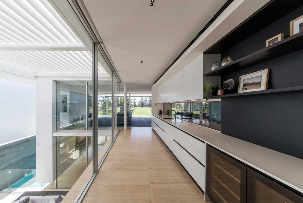 South City Beach, a 'Jewel' Named Top WA Home by Banham Architects