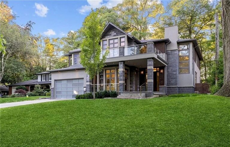 Spectacular Custom Built Home in Mississauga Sells for C$4,999,999