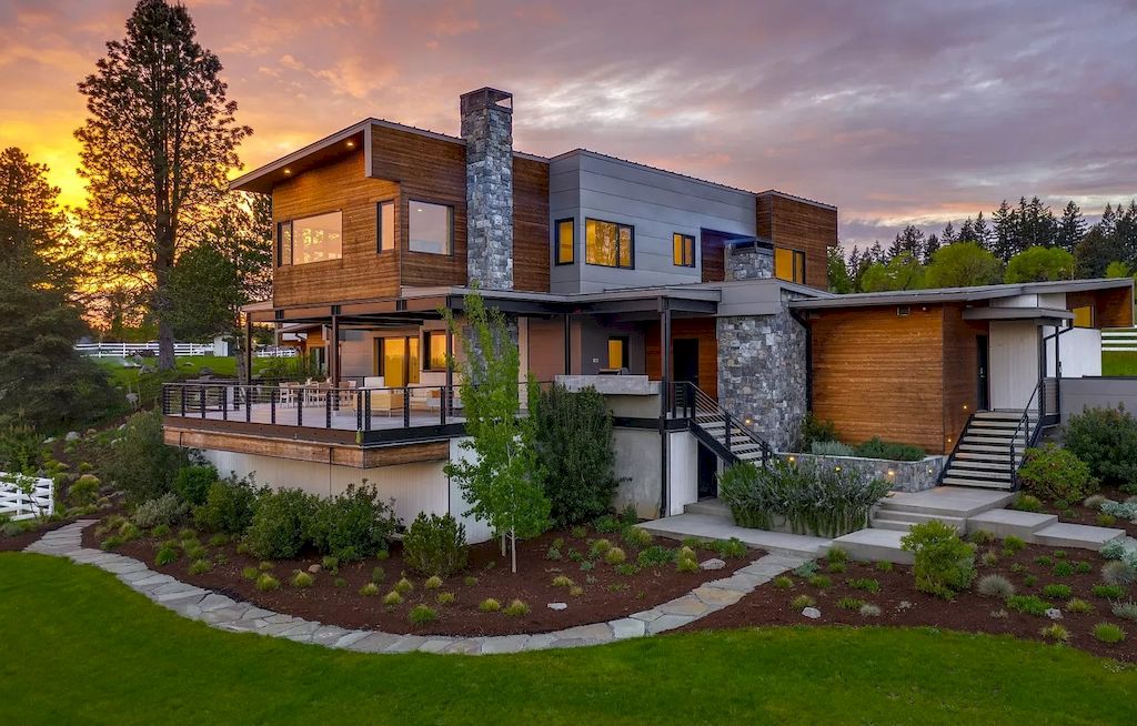 The Astonishing Modern Home in Oregon was crafted using the highest quality materials & attention to detail now available for sale. This home is located at 10676 NW Valley Vista Rd, Hillsboro, Oregon