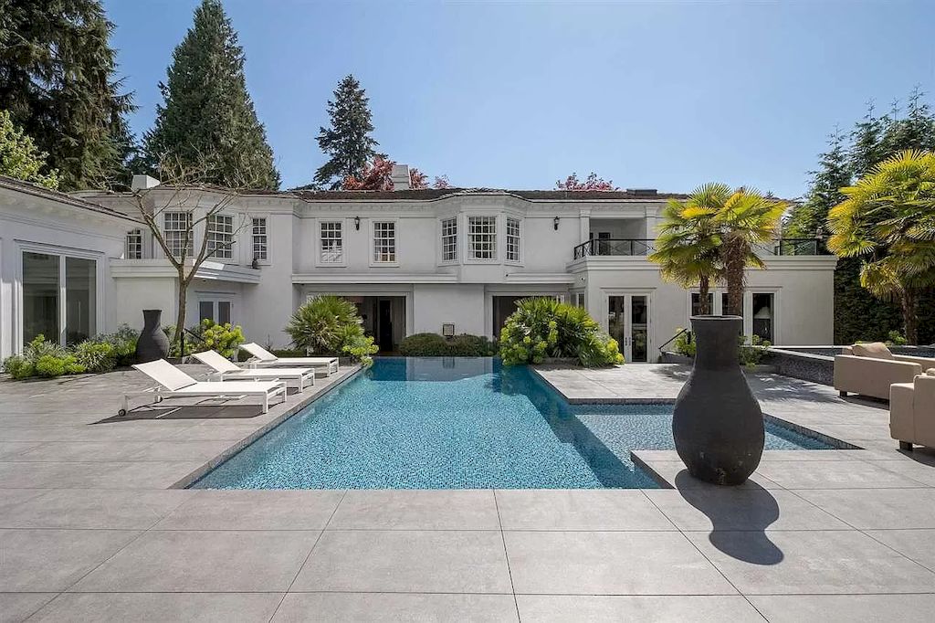 Spectacular-West-Vancouver-House-with-Colonial-Architecture-and-Astounding-Contemporary-Design-Asks-for-C22995000-16
