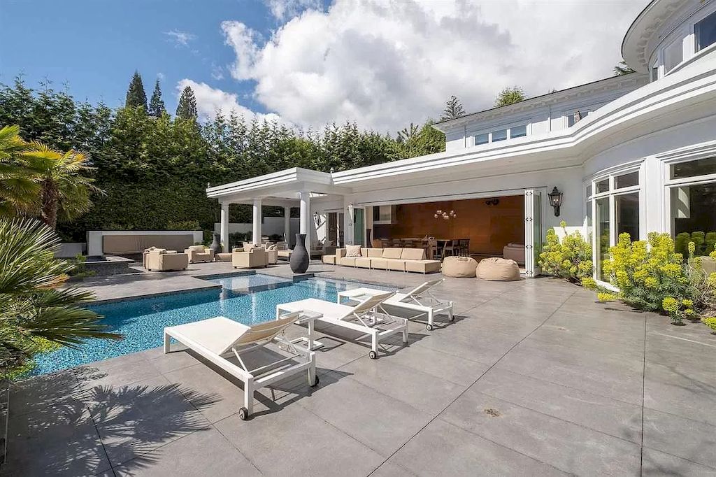 Spectacular-West-Vancouver-House-with-Colonial-Architecture-and-Astounding-Contemporary-Design-Asks-for-C22995000-32