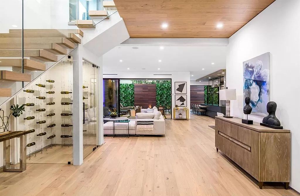 Stunning-New-Construction-Los-Angeles-Home-in-the-heart-of-Beverly-Grove-asking-for-4679000-34