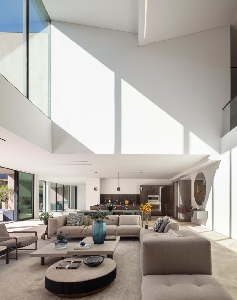 The Home in Beverly Hills is contemporary estate offers the opportunity to live within a work of art while holding a coveted Beverly Hills address now available for sale. This home located at 2600 Hutton Dr, Beverly Hills, California