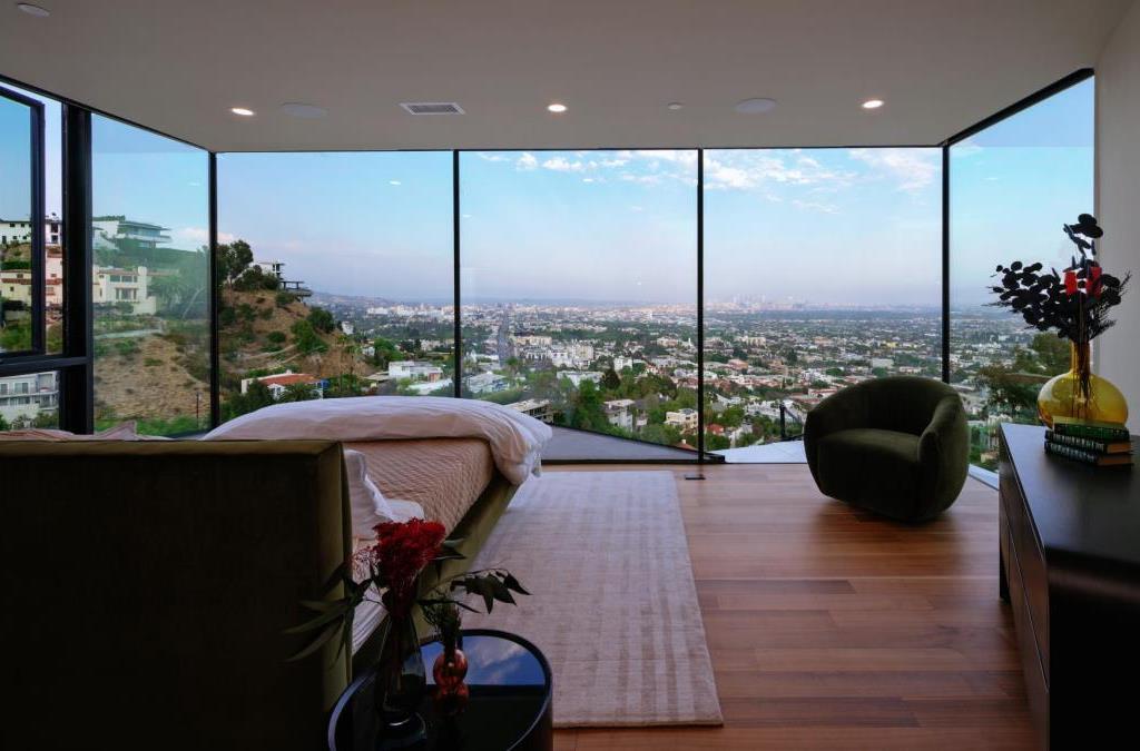 The Hollywood Hills Home is a brand new luxurious property offers a unique architectural, visual and lifestyle experience now available for sale. This home located at 8542 Hollywood Blvd, Los Angeles, California