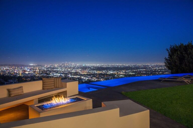 $6,995,000 Sunset Strip Home with Panoramic City View of Los Angeles