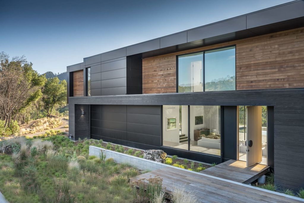 This-7400000-Sleek-Home-in-Calistoga-blends-a-High-Finished-Contemporary-Design-4