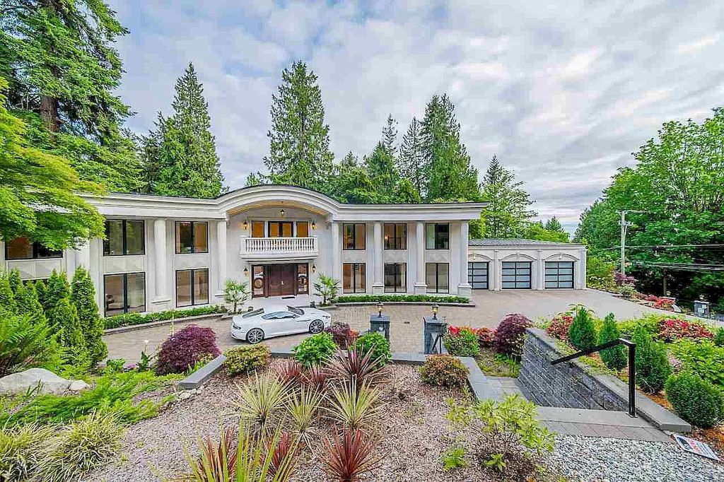 The West Vancouver Estate offers the best of everything now available for sale. This home is located at 1760 29th St, West Vancouver, BC V7V 4M8, Canada