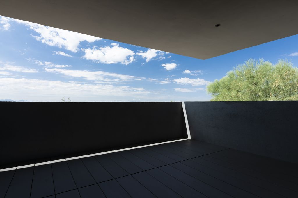 Ventana House like a Majestic Window on the Desert by HK Associates Inc