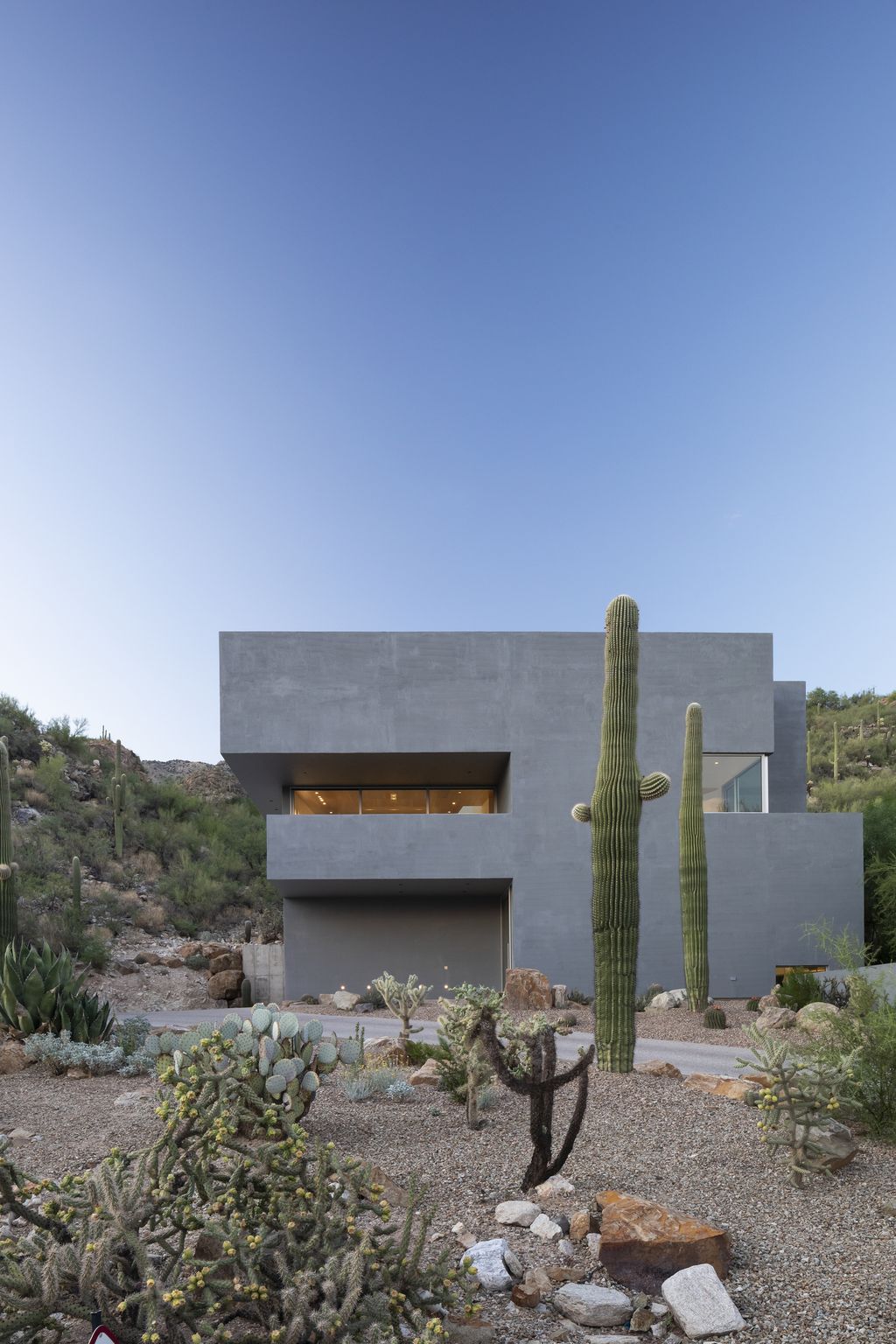 Ventana House like a Majestic Window on the Desert by HK Associates Inc