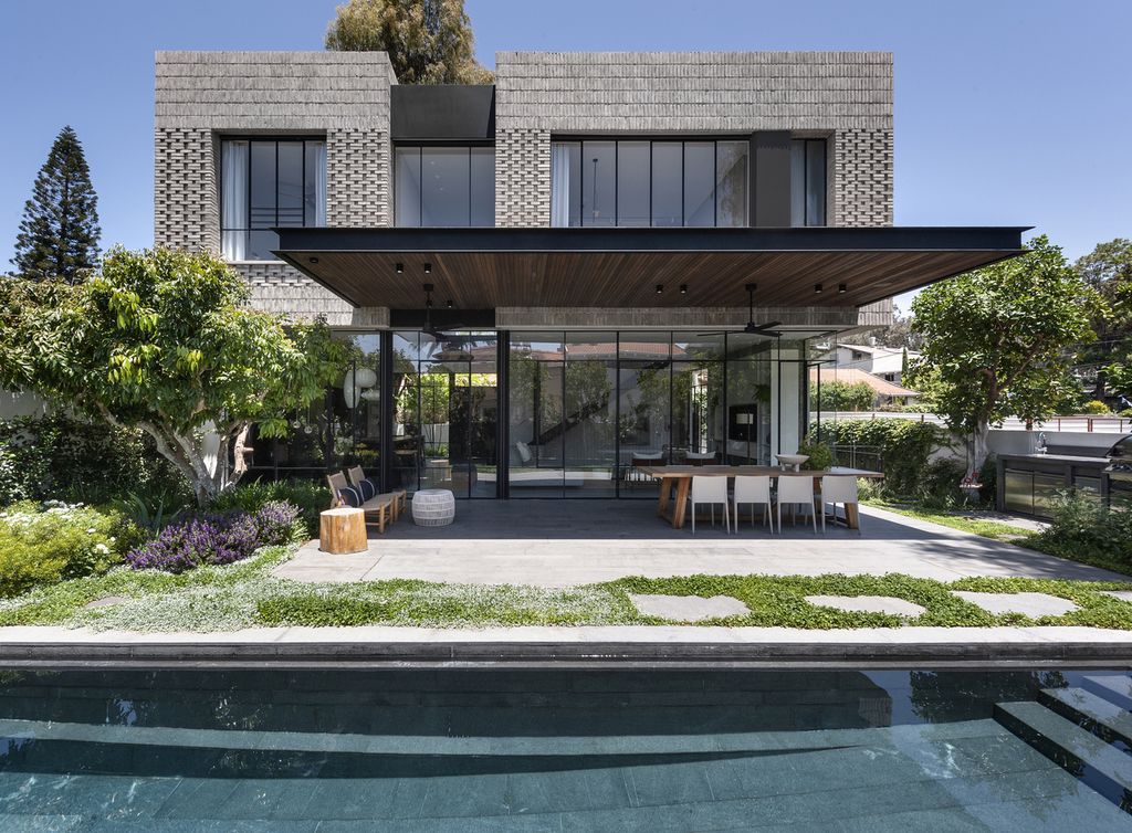 WR House Highlights Industrialized Style by Sharon Weiser Architecture (12)